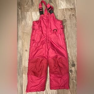 Barely worn size 3T pink insulated snow pants.
